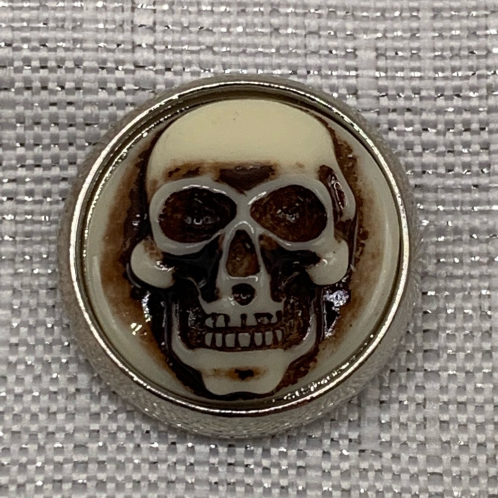 💗Antiqued Skull Snap Button Charm - 18mm/20mm - Ginger Snaps & Co.